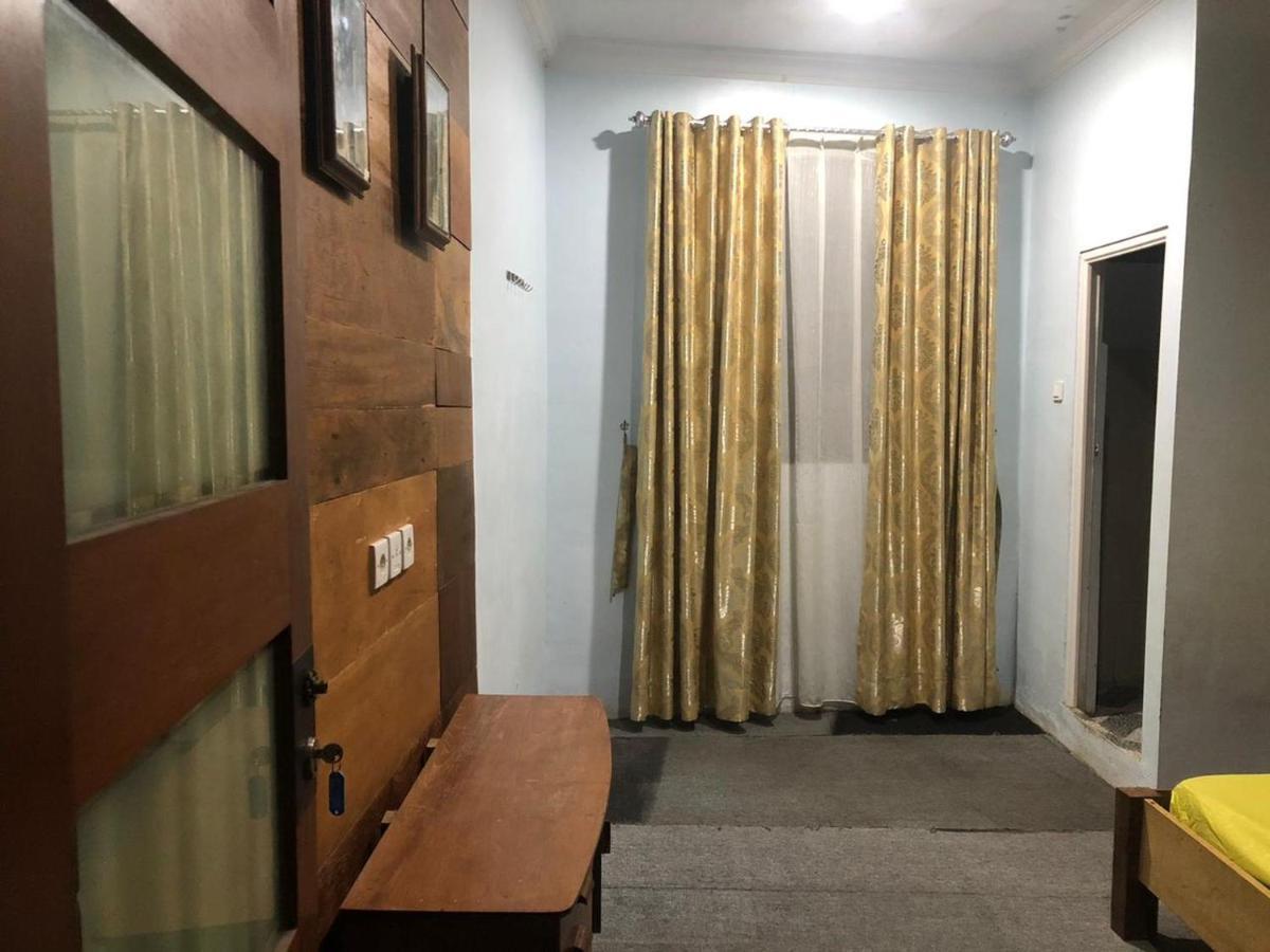 Friendjoss Homestay Laugumba Redpartner Berastagi Exterior photo